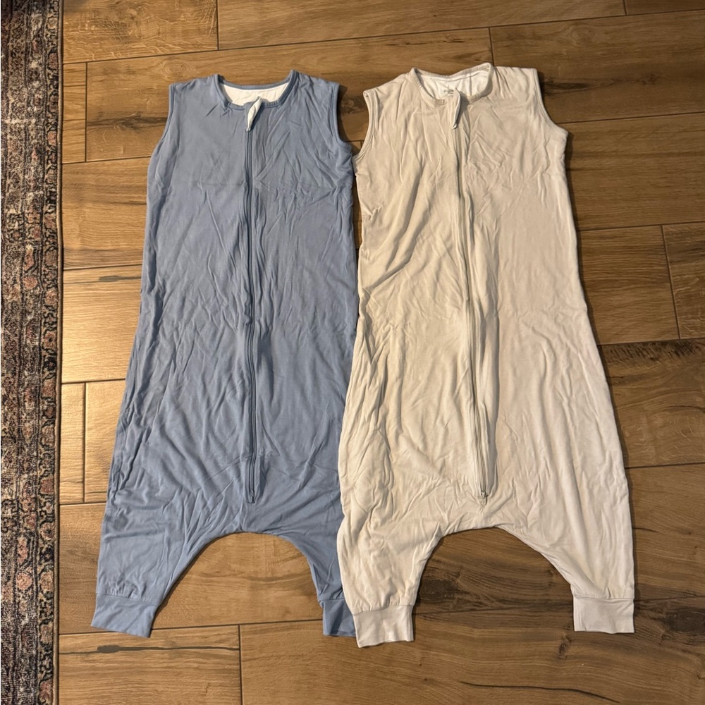 Kyte BABY Sleep Walker Pajamas in Blue and Cream, XL, like new, 0.5 Tog, sack
